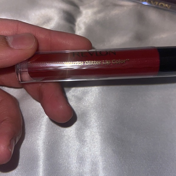 ✨SOLD ✨Revlon x WW84 Wonder Woman Warrior Glitter Lipcolor - Picture 6 of 7
